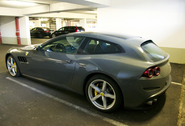 Ferrari GTC4Lusso