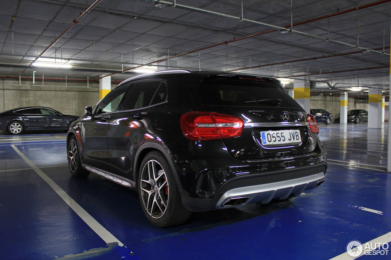 Mercedes-AMG GLA 45 X156