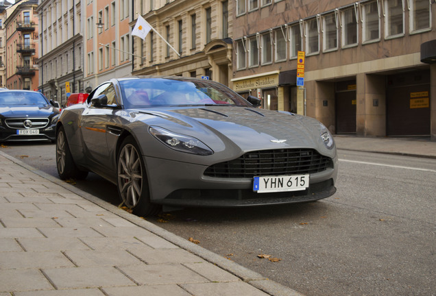 Aston Martin DB11