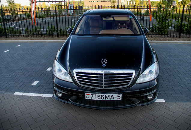 Mercedes-Benz S 63 AMG W221