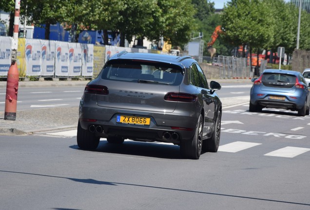 Porsche 95B Macan GTS