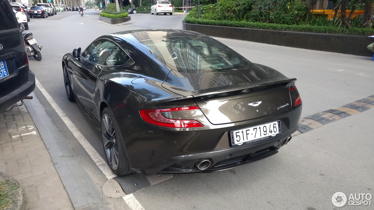 Aston Martin Vanquish 2013