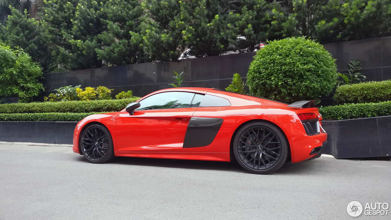 Audi R8 V10 Plus 2015