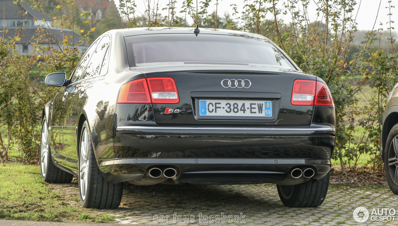 Audi S8 D3