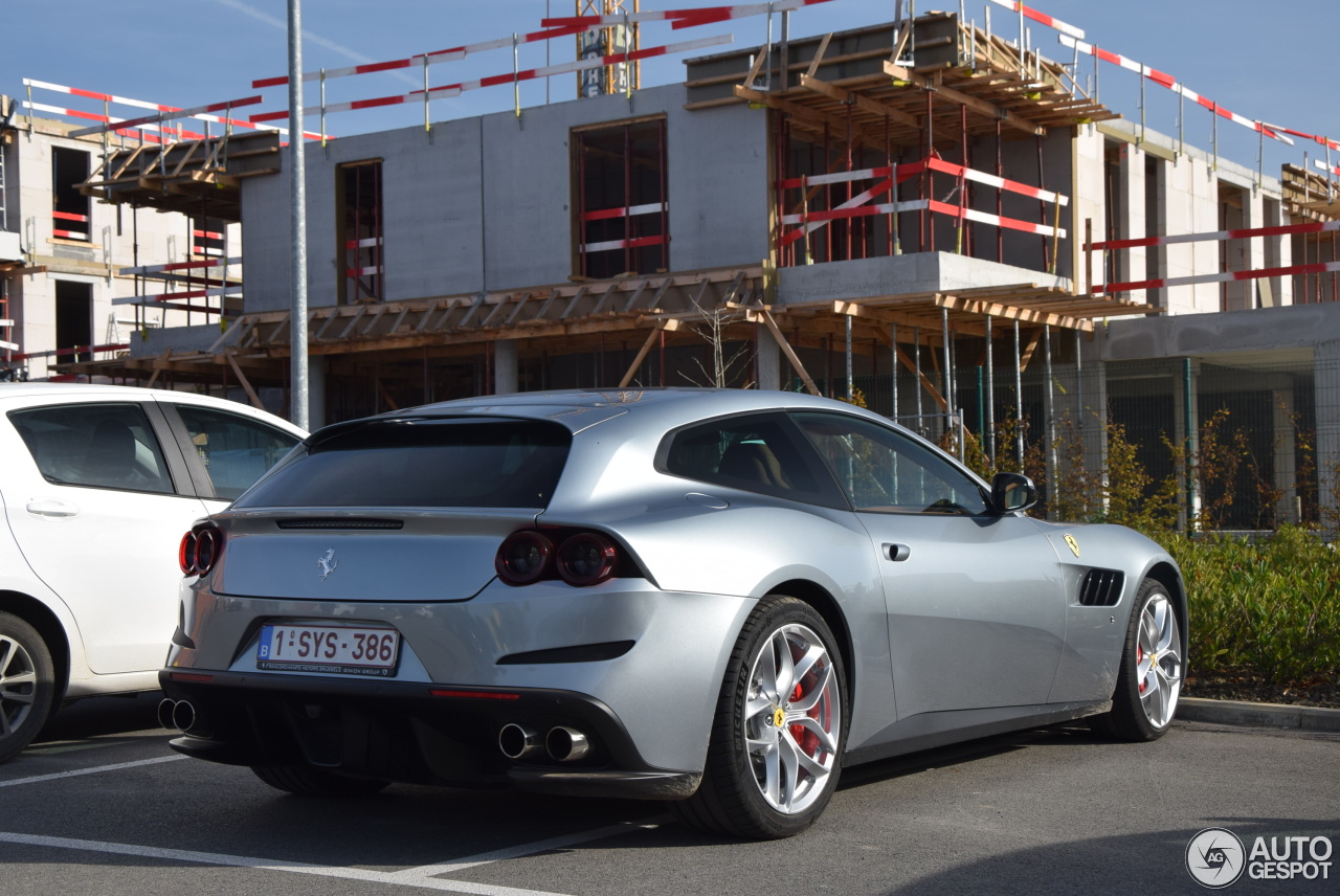 Ferrari GTC4Lusso T