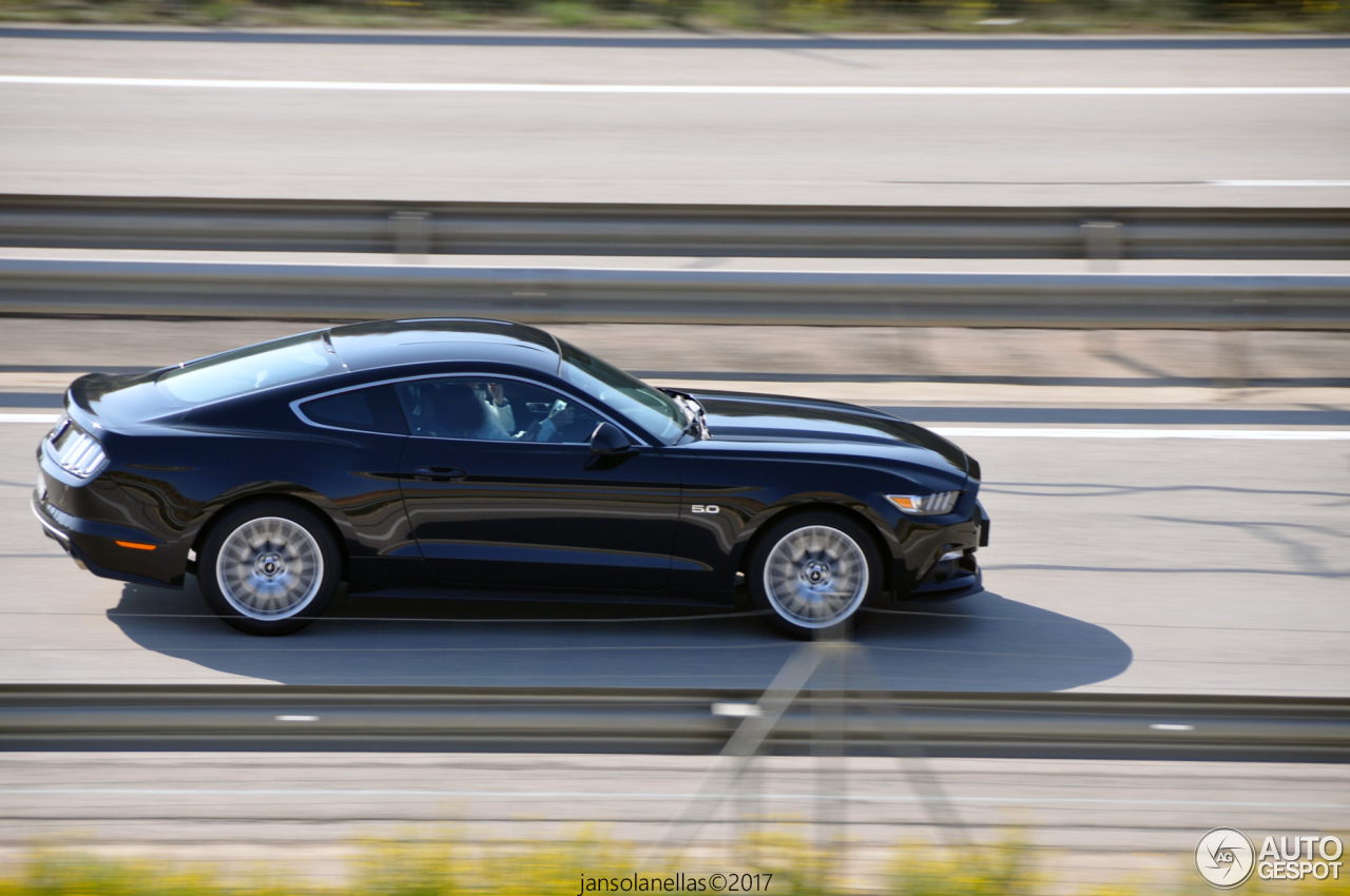 Ford Mustang GT 2015