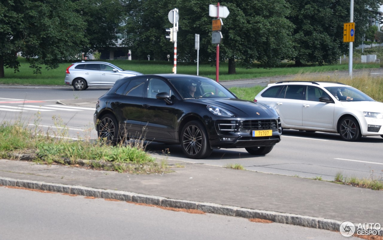 Porsche 95B Macan Turbo