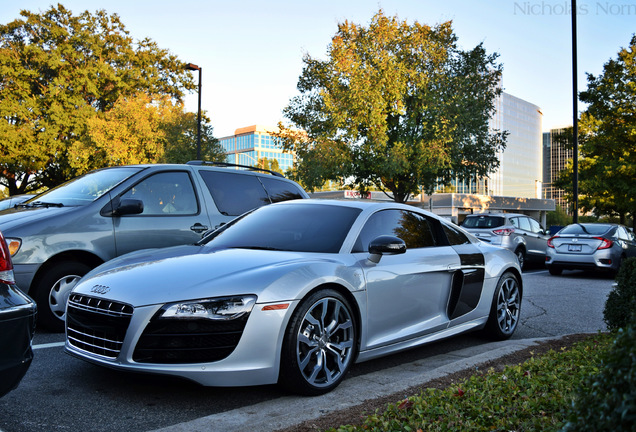 Audi R8 V10