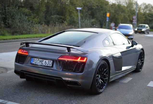 Audi R8 V10 Plus 2015