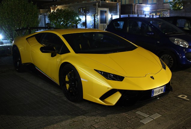 Lamborghini Huracán LP640-4 Performante