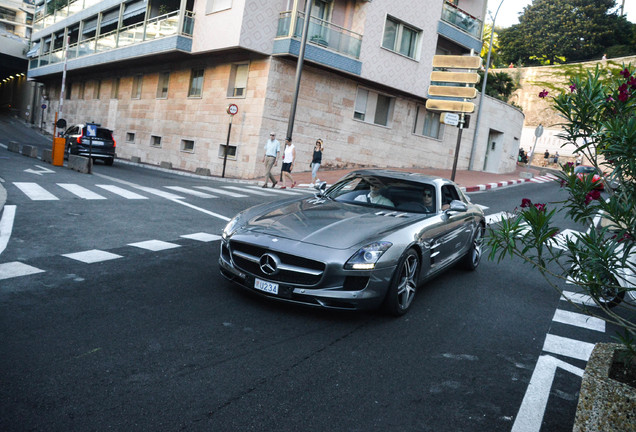 Mercedes-Benz SLS AMG