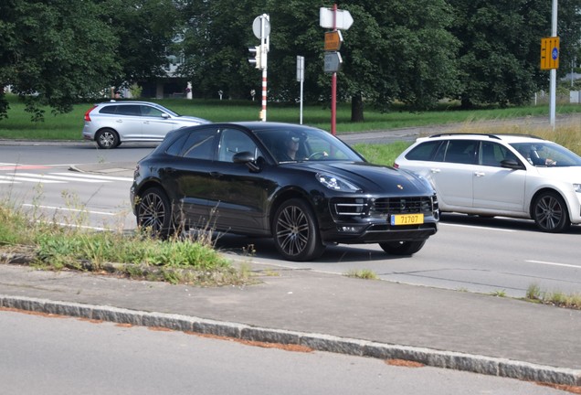 Porsche 95B Macan Turbo