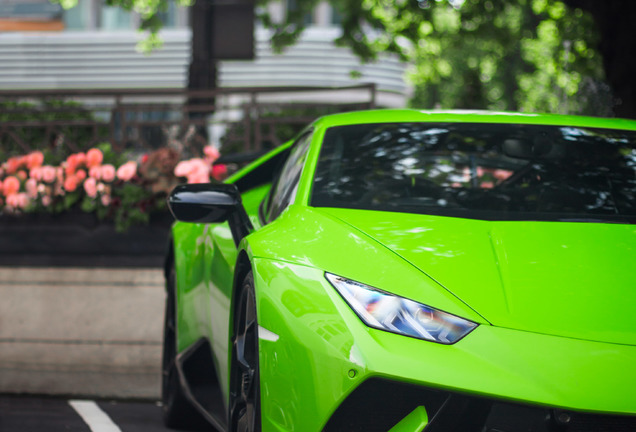 Lamborghini Huracán LP640-4 Performante