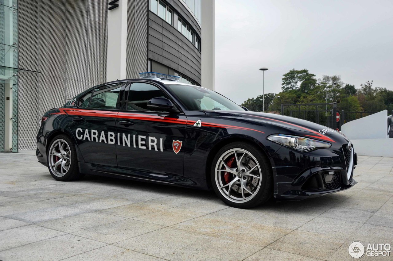 Alfa Romeo Giulia Quadrifoglio Carabinieri