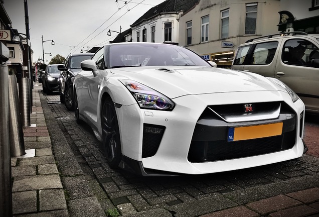 Nissan GT-R 2017