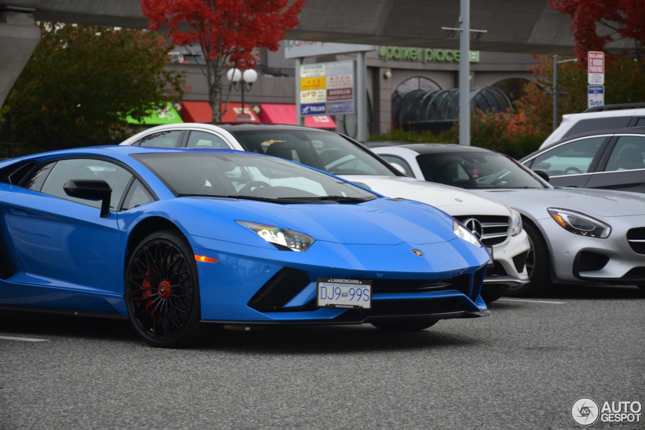 Lamborghini Aventador S LP740-4