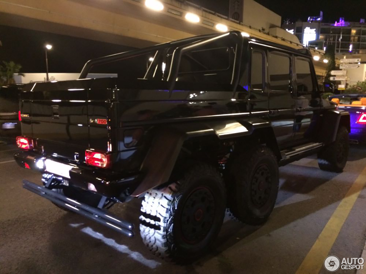 Mercedes-Benz Brabus B63S 700 6x6