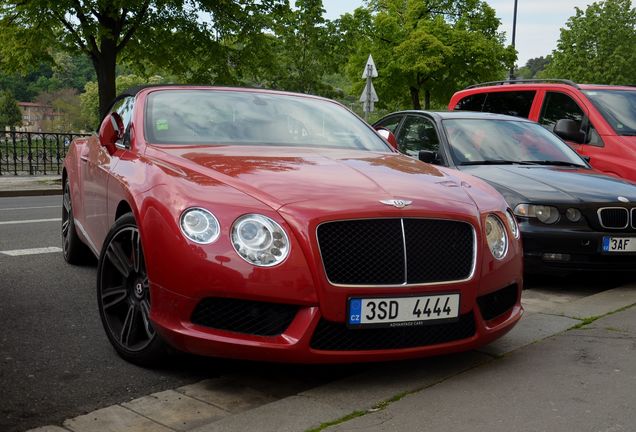 Bentley Continental GTC V8