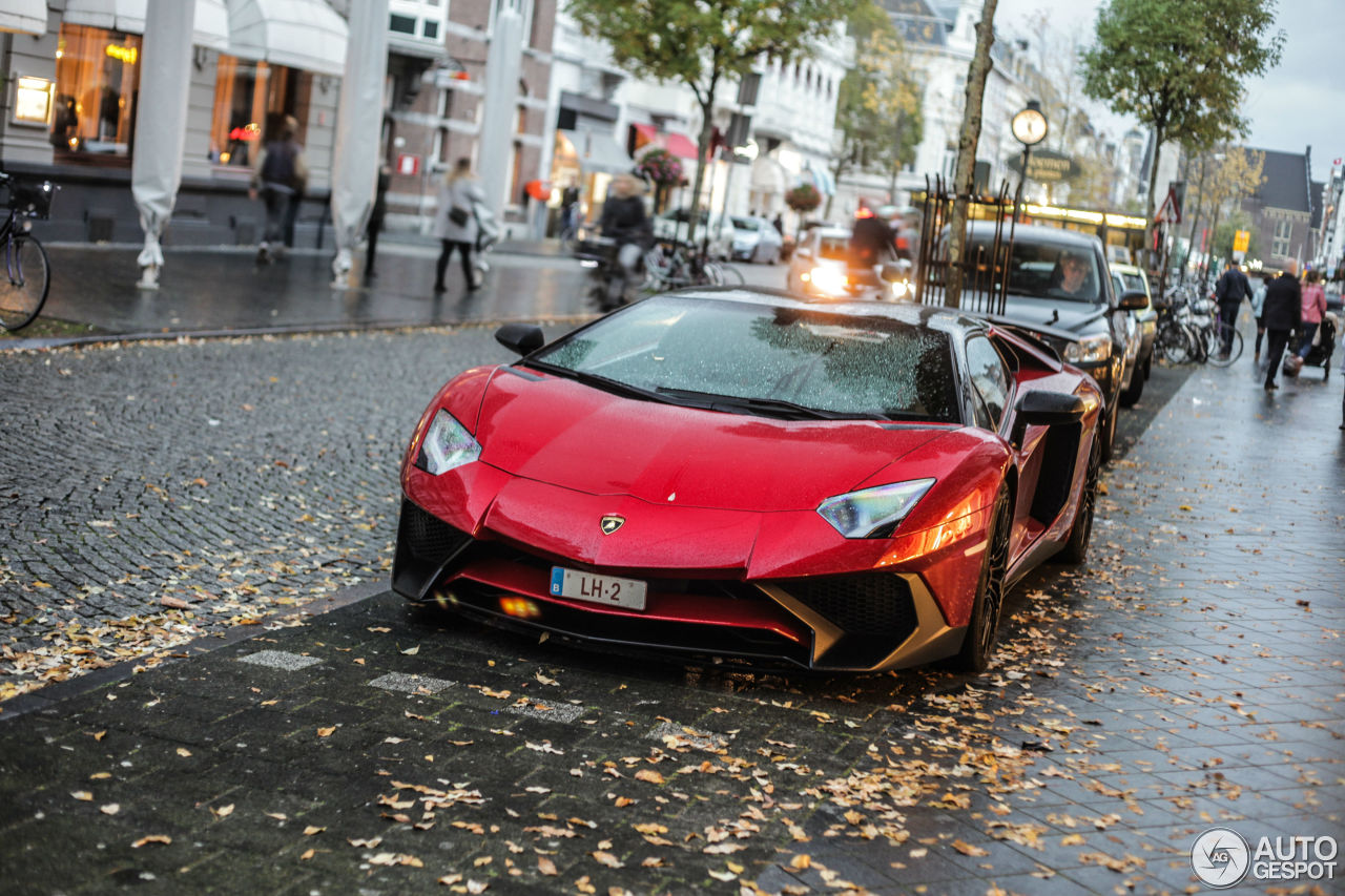 Lamborghini Aventador LP750-4 SuperVeloce Roadster