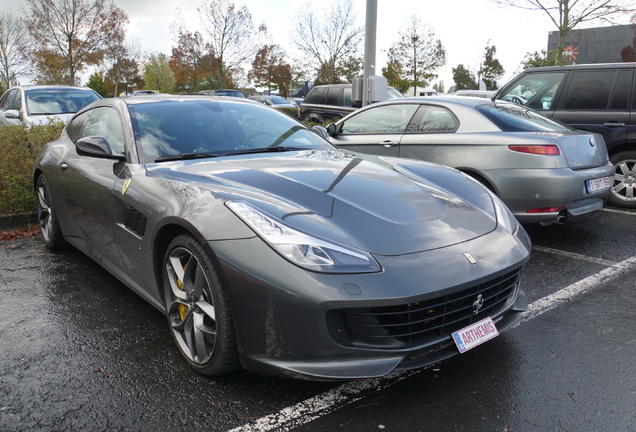 Ferrari GTC4Lusso T