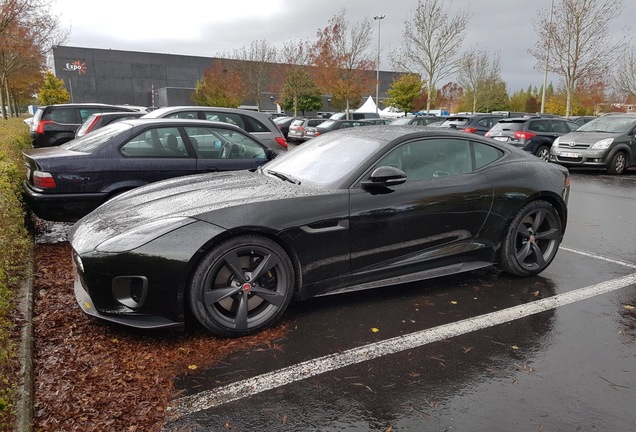 Jaguar F-TYPE 400 Sport Coupé