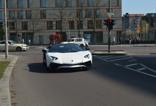 Lamborghini Aventador LP750-4 SuperVeloce Roadster