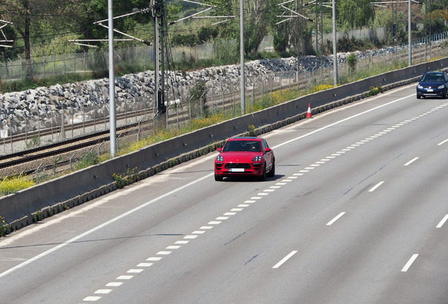 Porsche 95B Macan GTS