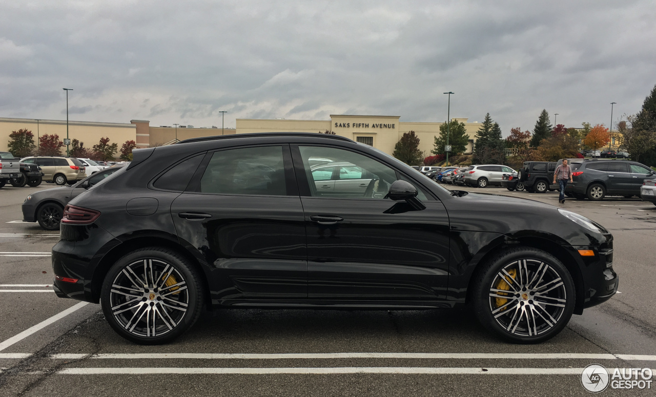 Porsche 95B Macan Turbo