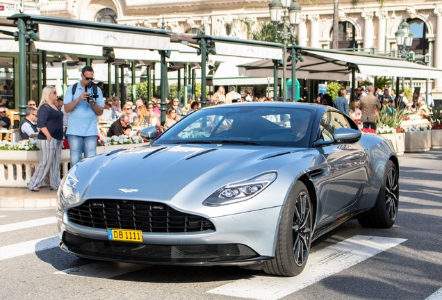 Aston Martin DB11