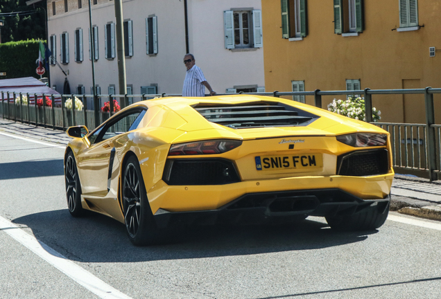 Lamborghini Aventador LP700-4