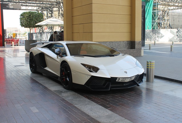 Lamborghini Aventador LP700-4