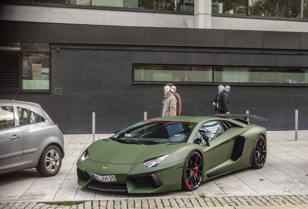 Lamborghini Aventador LP700-4