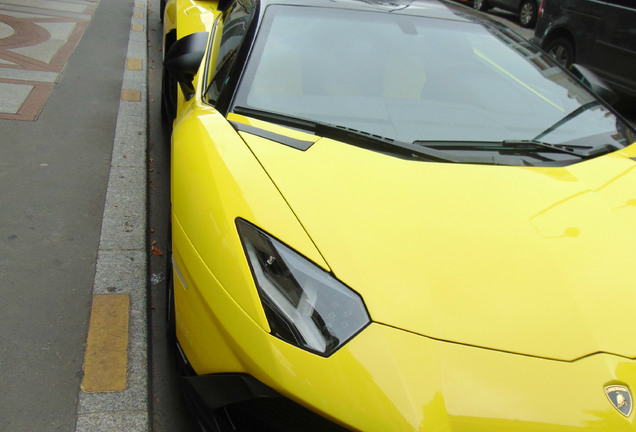 Lamborghini Aventador LP720-4 Roadster 50° Anniversario