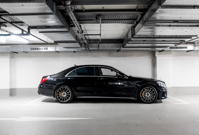 Mercedes-Benz S 63 AMG V222