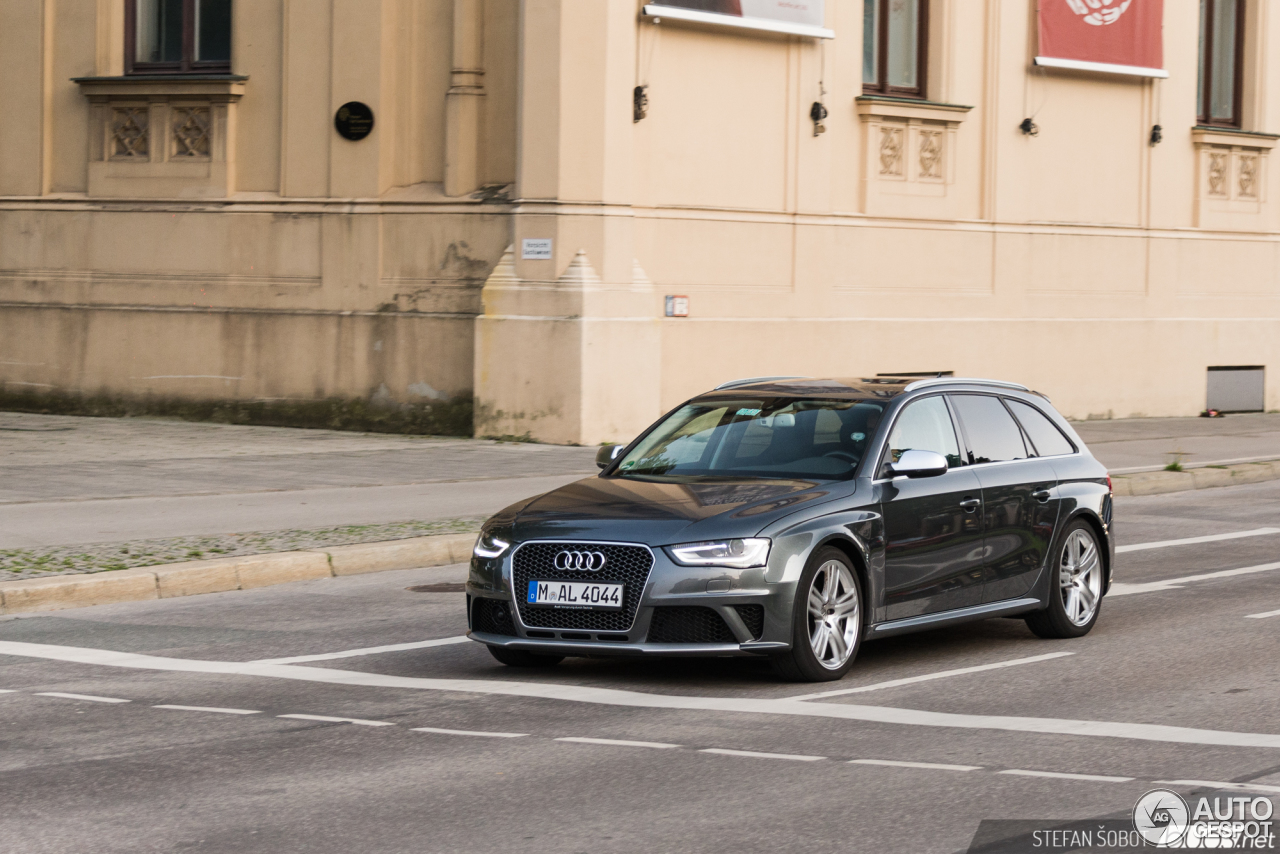 Audi RS4 Avant B8