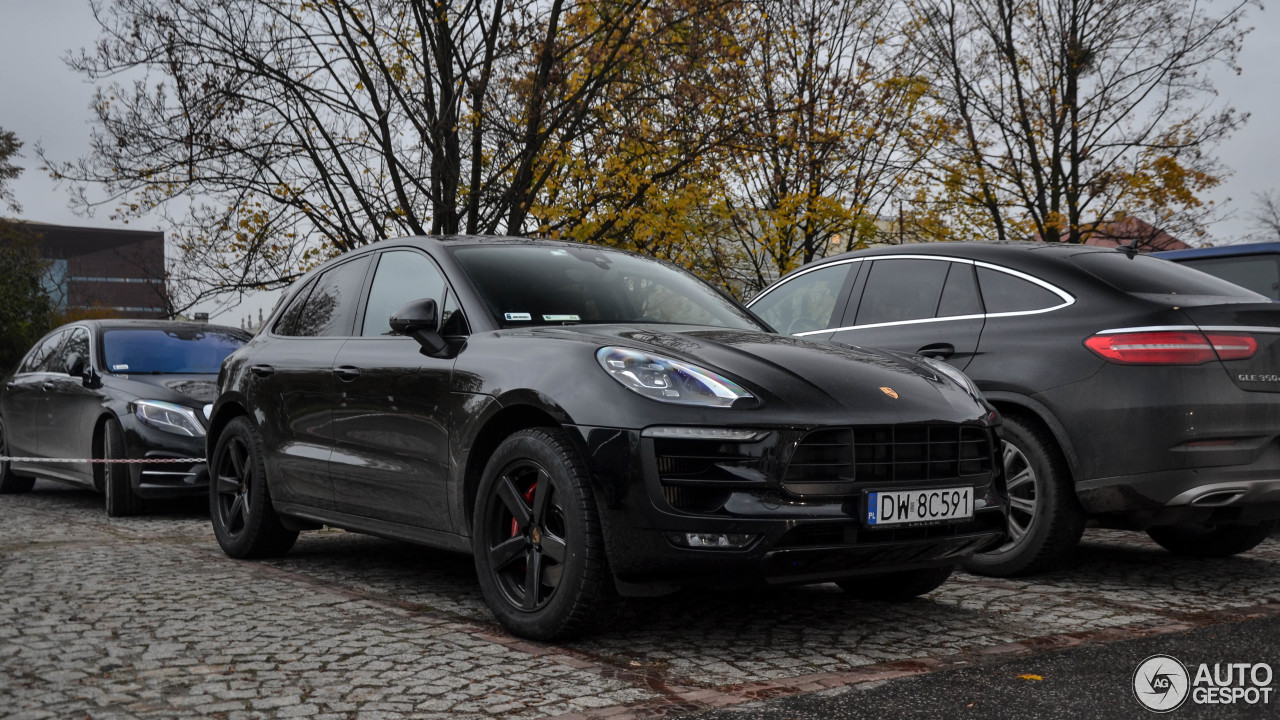 Porsche 95B Macan GTS