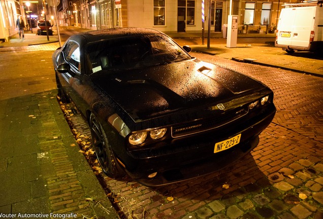 Dodge Challenger SRT-8