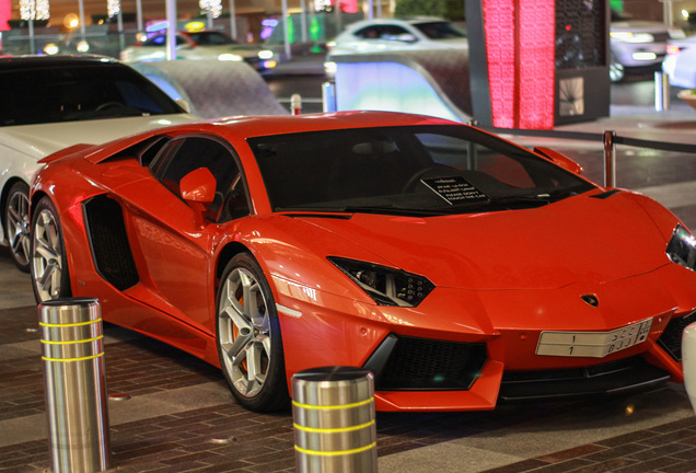 Lamborghini Aventador LP700-4