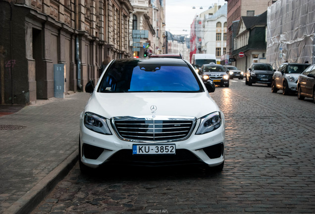 Mercedes-AMG S 63 V222