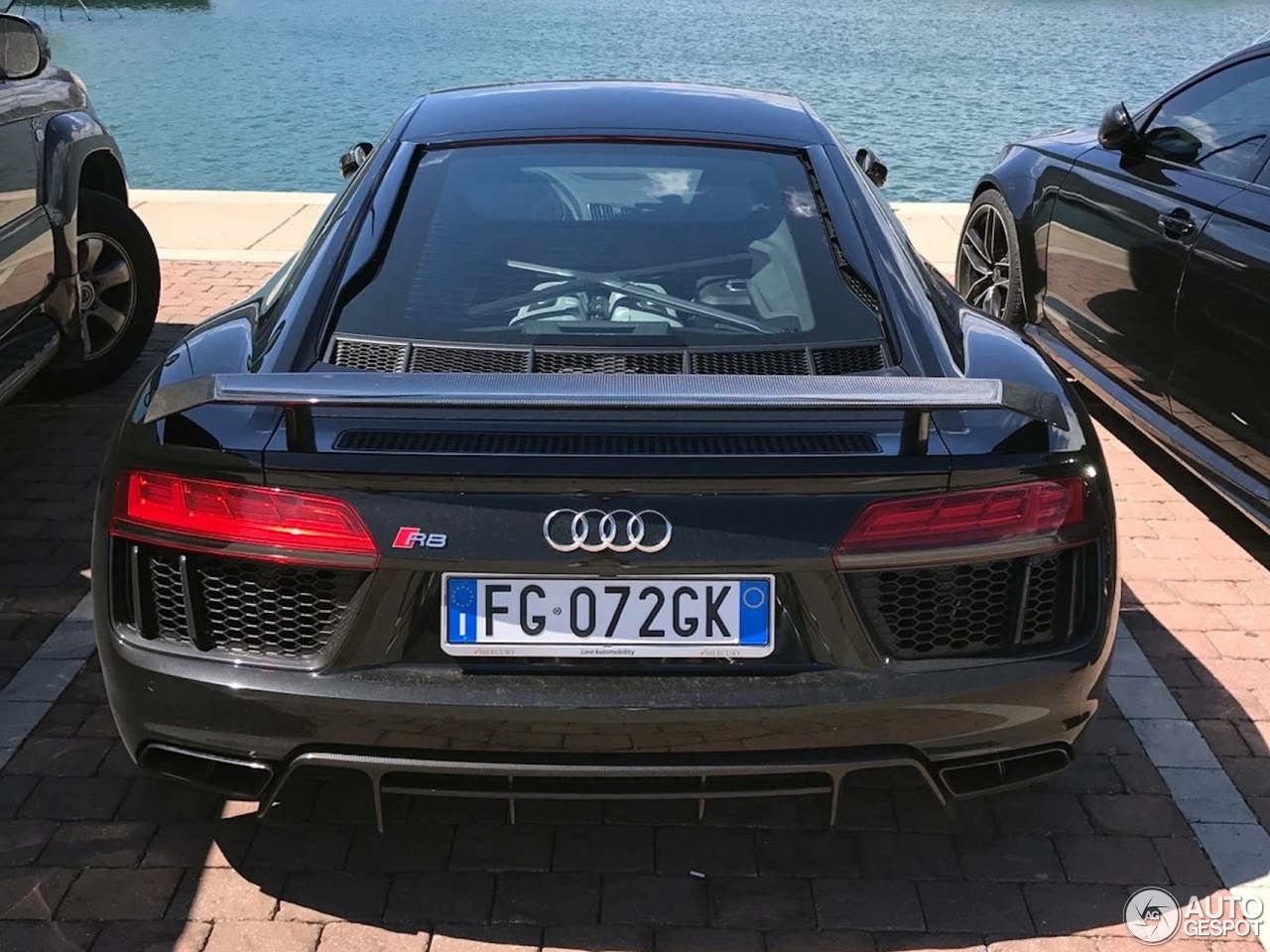 Audi R8 V10 Plus 2015