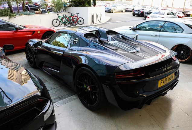 Porsche 918 Spyder Weissach Package