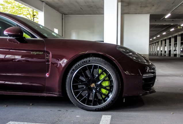 Porsche 971 Panamera Turbo S E-Hybrid