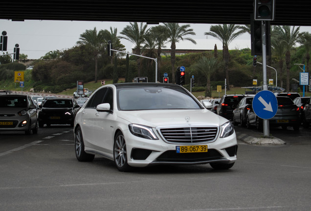 Mercedes-AMG S 63 V222