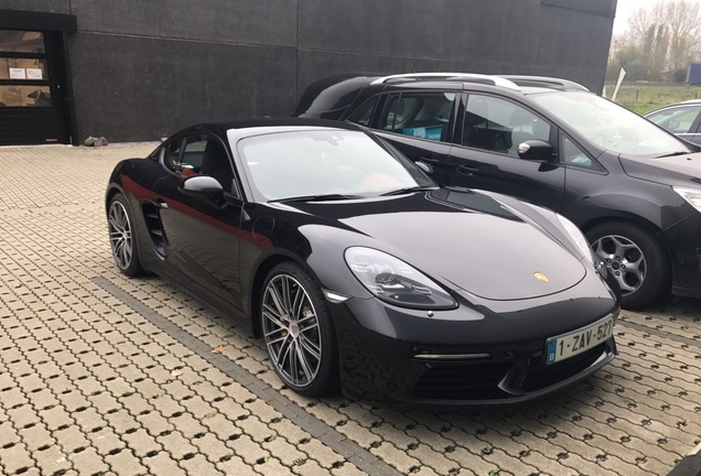 Porsche 718 Cayman S