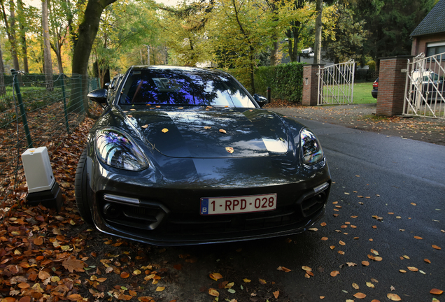 Porsche 971 Panamera Turbo