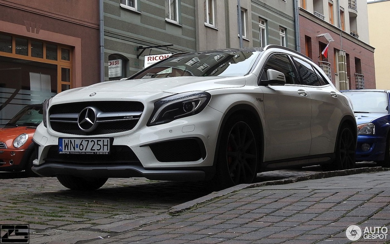 Mercedes-AMG GLA 45 X156