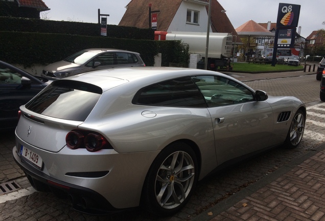 Ferrari GTC4Lusso T