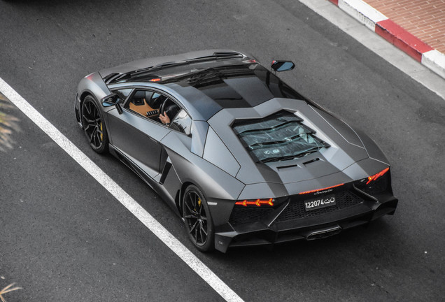 Lamborghini Aventador LP700-4