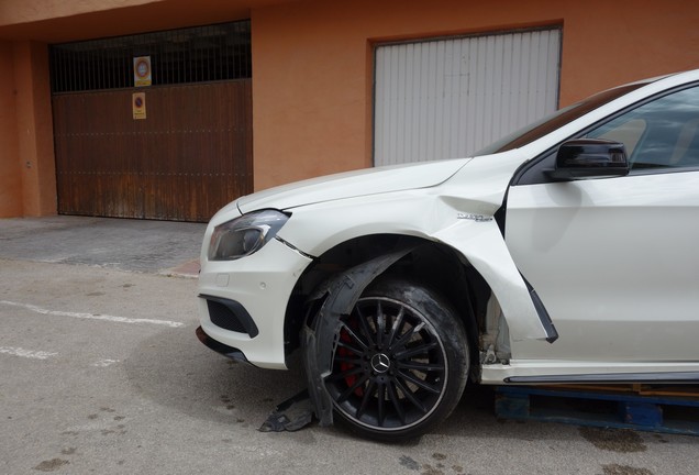 Mercedes-Benz A 45 AMG
