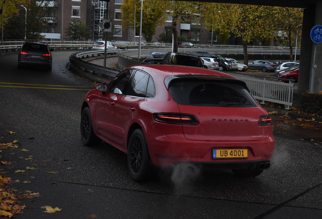 Porsche 95B Macan GTS